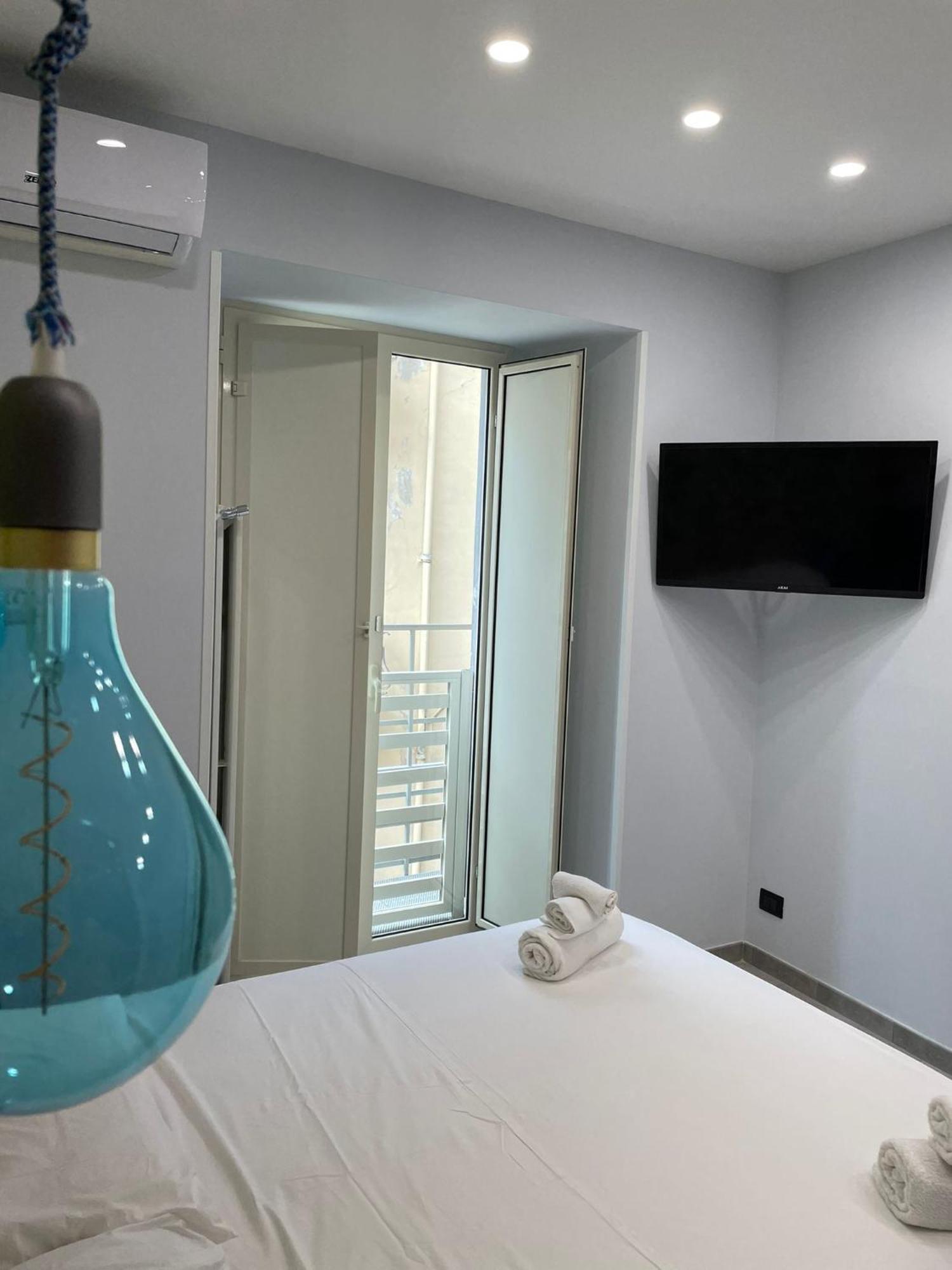 Terrazza Aragon Room And Spa Napels Buitenkant foto